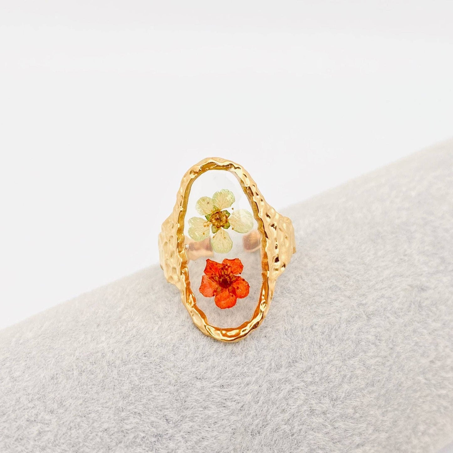 18K Gold Plated Stainless Steel Adjustable Floral Ring: Oval - White